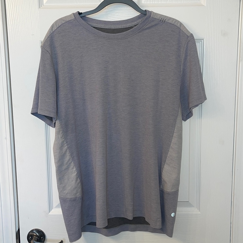 NWOT Lululemon Grey Short Sleeve